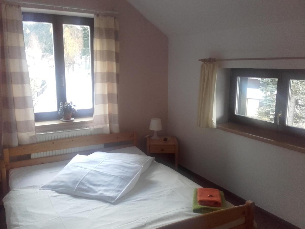 Hotel Anna Харачов Екстериор снимка