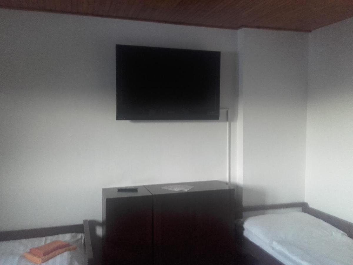 Hotel Anna Харачов Екстериор снимка