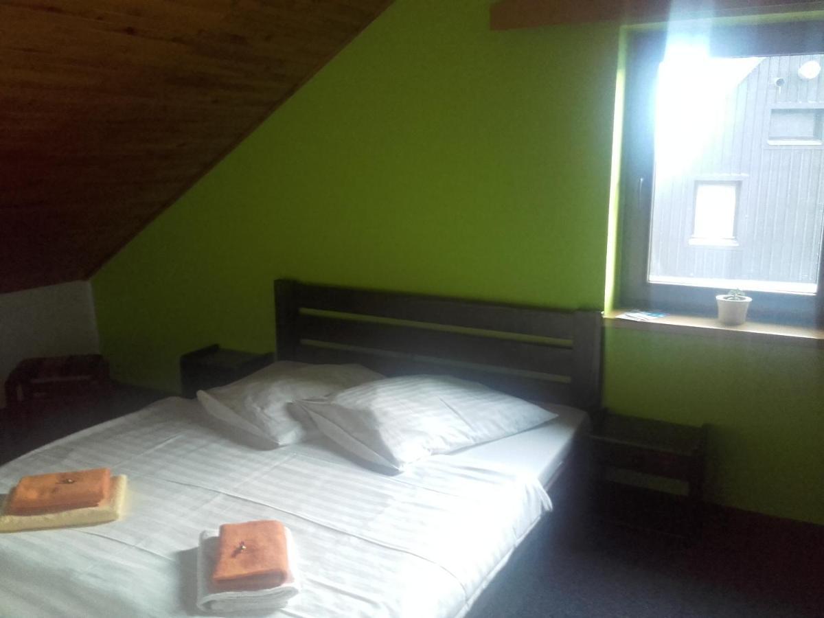 Hotel Anna Харачов Екстериор снимка